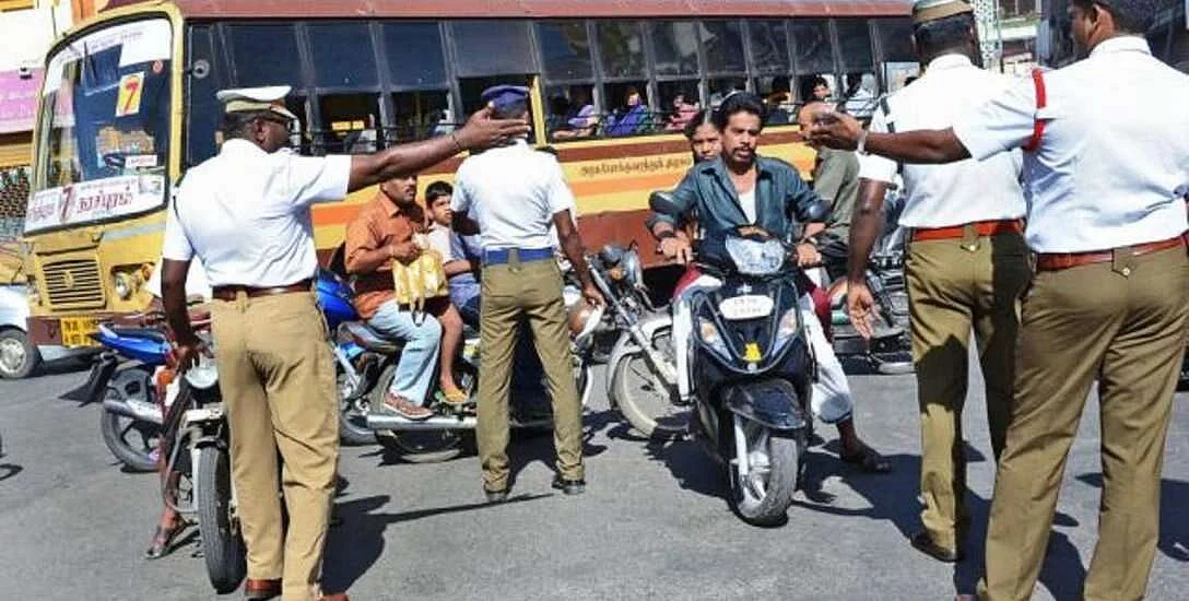 போக்குவரத்து காவலர்கள்