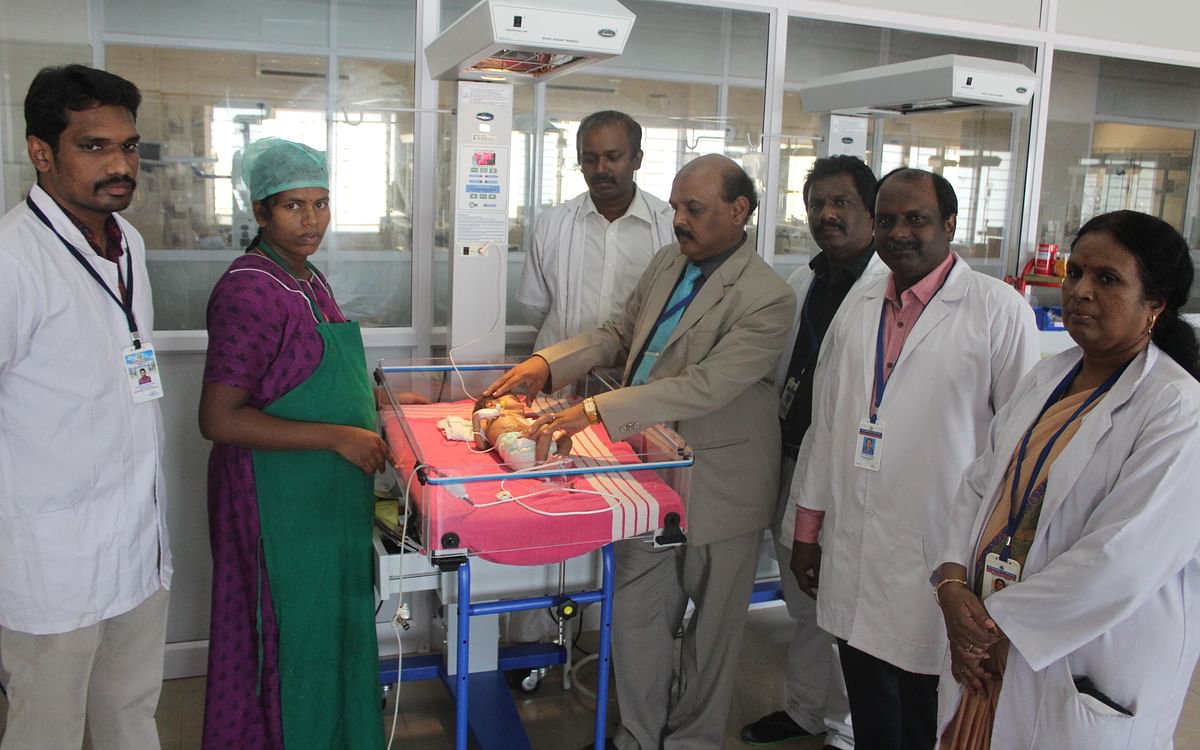 சிறுகுடல் இல்லாமல் பிறந்த குழந்தைக்கு அரிய அறுவை சிகிச்சை - அசத்திய அரசு மருத்துவர்கள்!