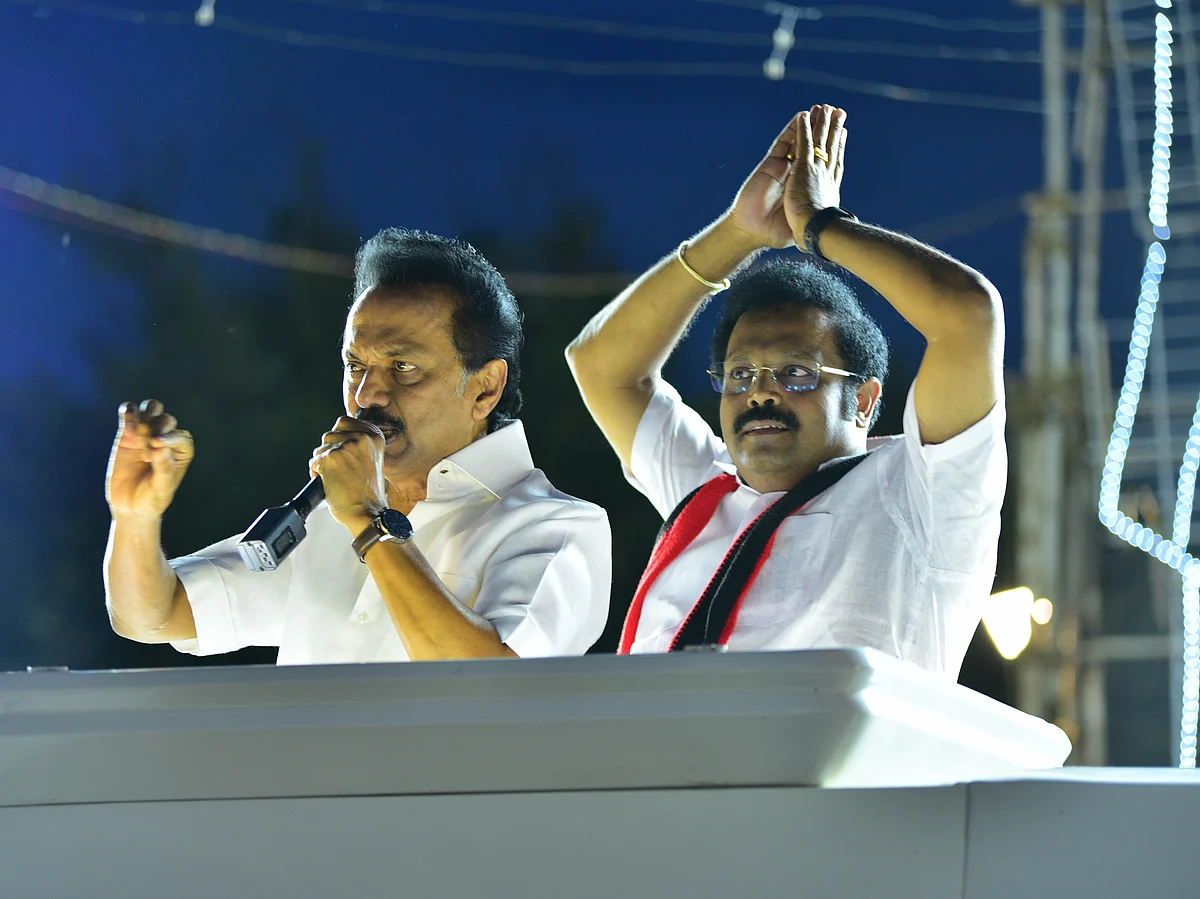 `வேலூரில் ஸ்டாலின் ஆலோசனை நடத்திய மண்டபத்துக்கு சீல்!’ - காரணம் என்ன?