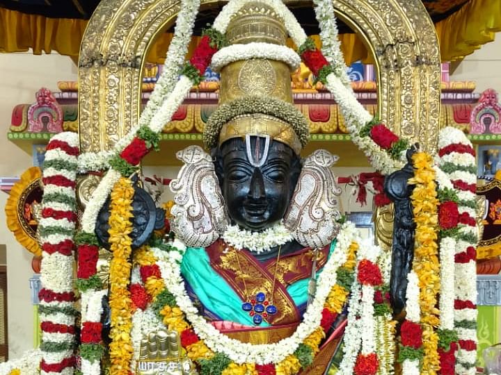 மக்கள் வெள்ளத்தால் திணறும் காஞ்சிபுரம் - இன்று ஒரே நாளில் 4 லட்சம் பக்தர்கள் தரிசனம்!