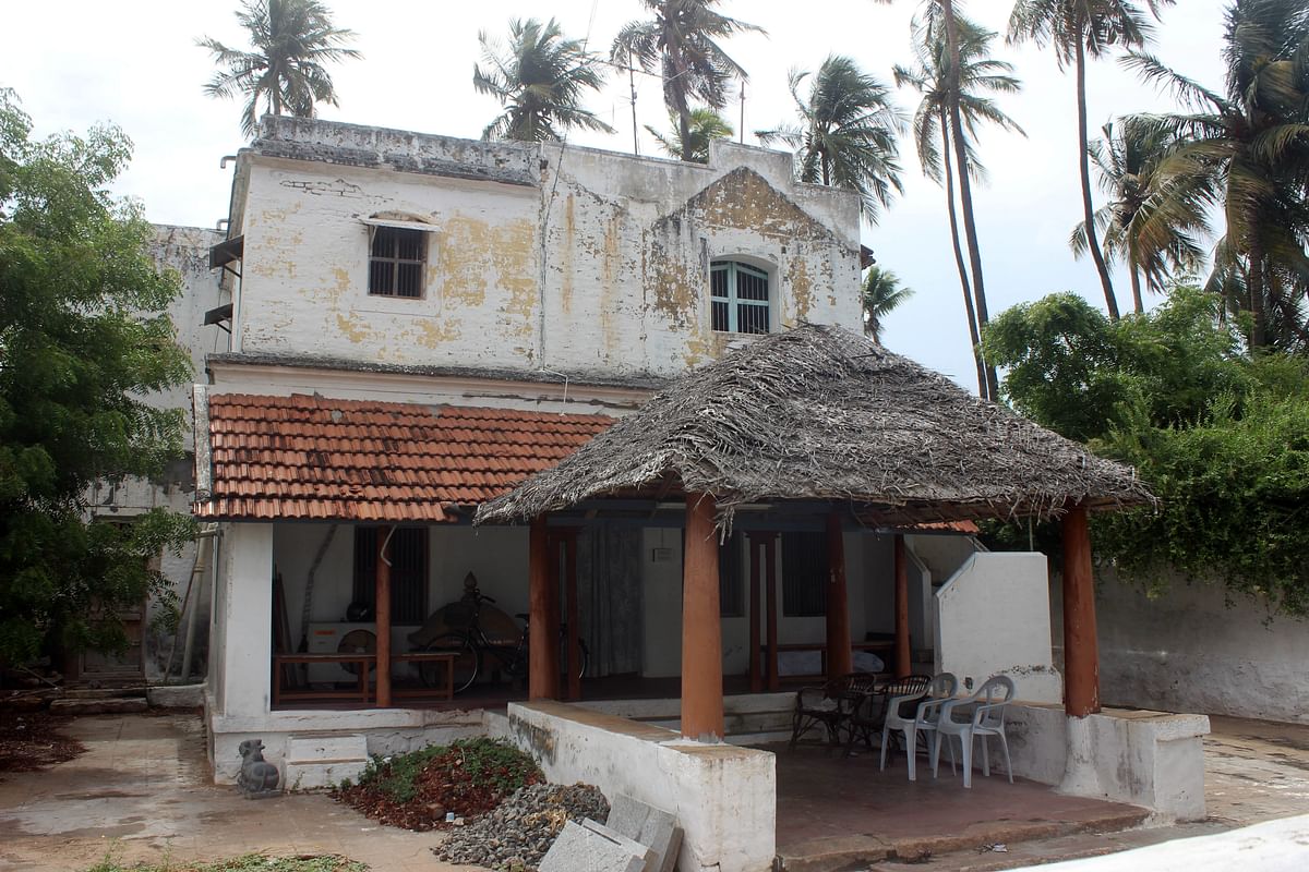 புகளூரில் உள்ள விஸ்வநாதன் வீடு
