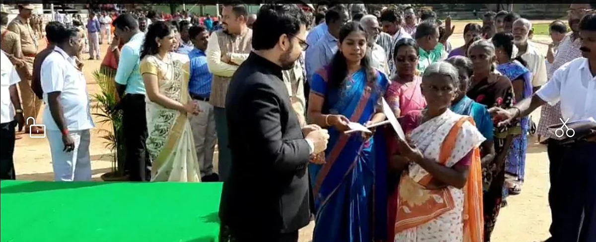 சுதந்திர தினவிழாவில் கலெக்டர்
