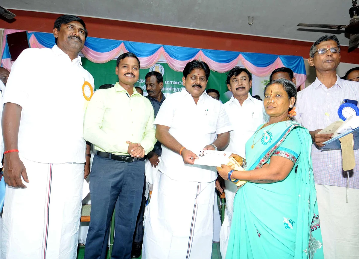 அமைச்சர் மணிகண்டன்