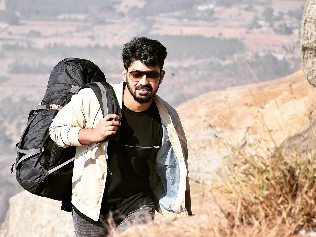 `` `மாநாடு'ம் வரும்; `மஹாமாநாடு'ம் வரும்னு சிரிச்சார் சிம்பு..!'' - மஹத்