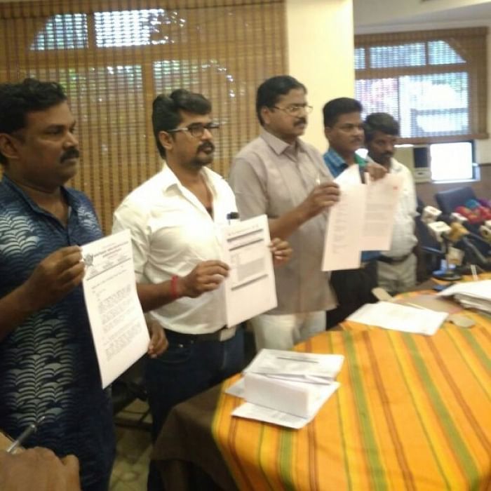 Sivakumar and the members of 'ஆய்வு சிறகுகள்' and 'ஆய்வு மாணாக்கர்கள்'