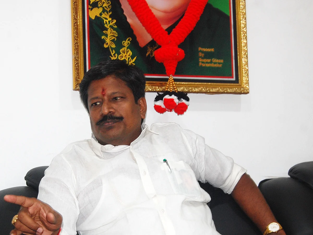 ` எது சரியோ, அதைப் பேசுவதற்கு பயப்பட மாட்டேன்!' -அரசு கொறடாவுக்கு எதிராகச் சீறும் குன்னம் எம்.எல்.ஏ.