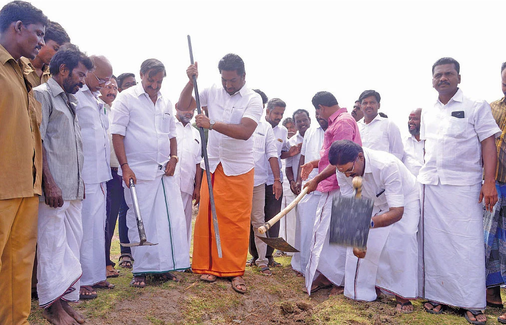 களப்பணியில் ஜெயபிரதீப்