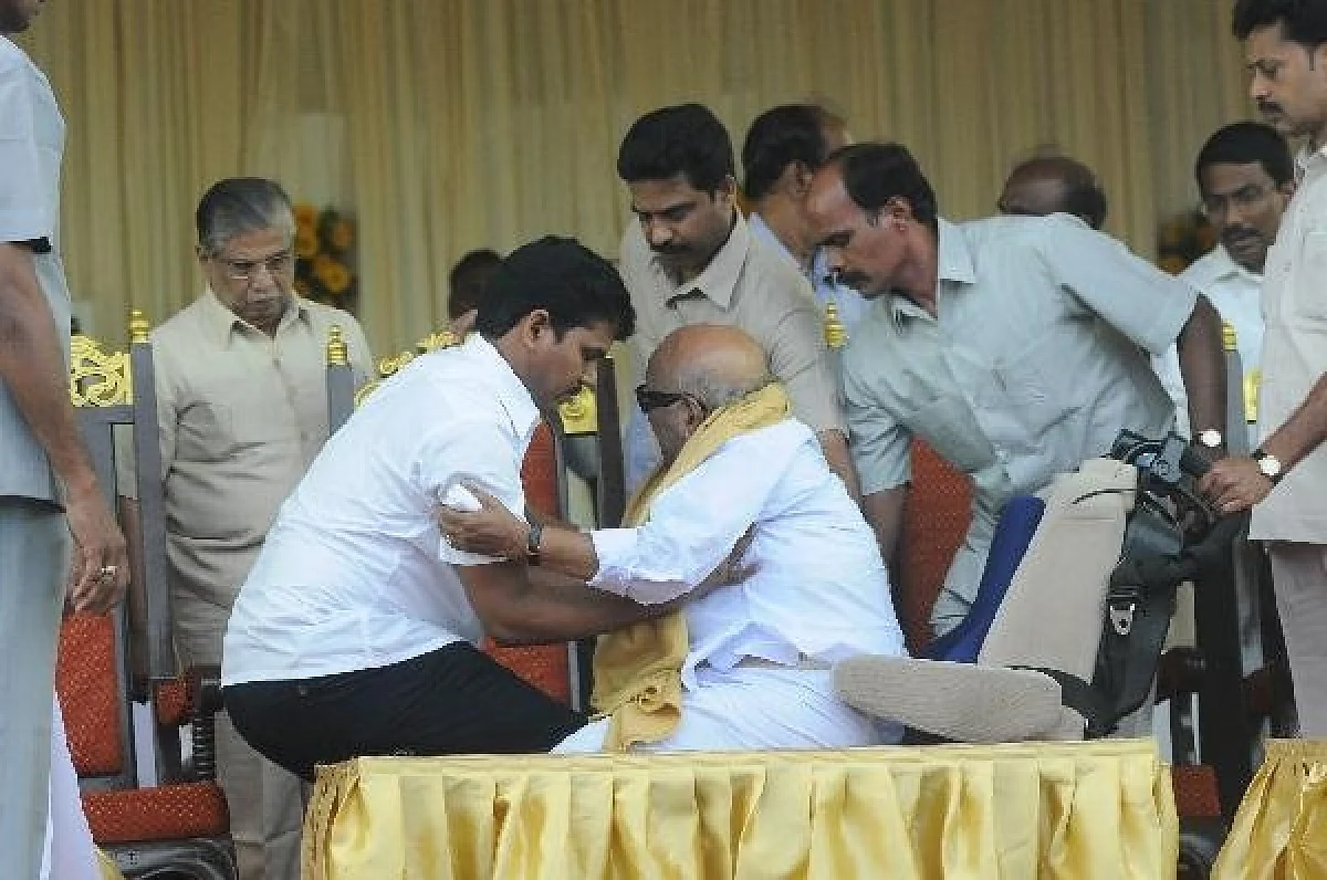 உதவியாளர் நித்யா