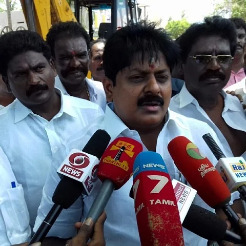 மணிகண்டன்