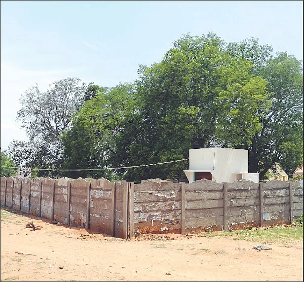 கல்லூரி வளாகத்தின் பின்புறம் திறக்கப்பட இருந்த புதிய மதுக்கடை