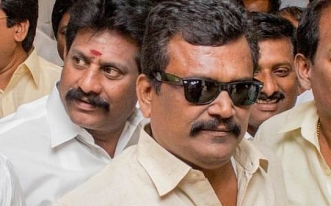 `ஃபியூஸ்போன பல்பு தினகரன்; பெருந்தன்மை ஸ்டாலின்!' - புதிய பதவியால் உற்சாகத் தங்க தமிழ்ச்செல்வன்