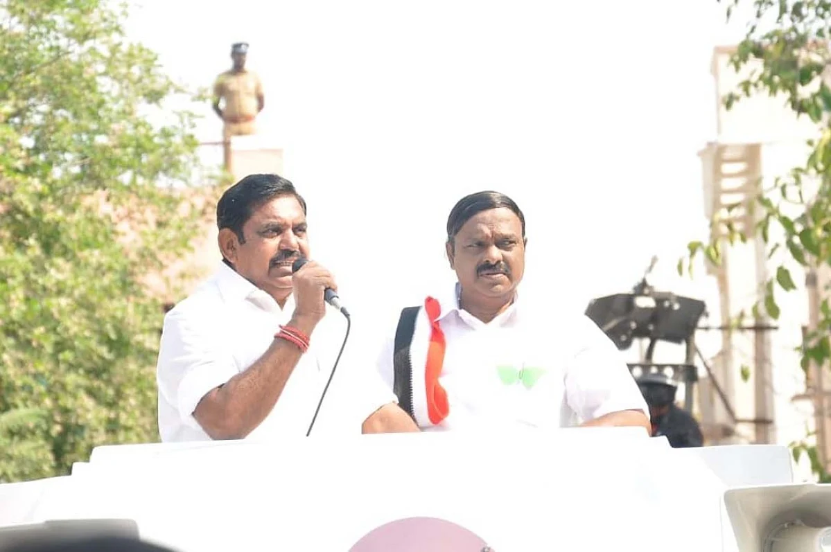 எடப்பாடி பழனிசாமியுடன் ஏ.சி.சண்முகம்