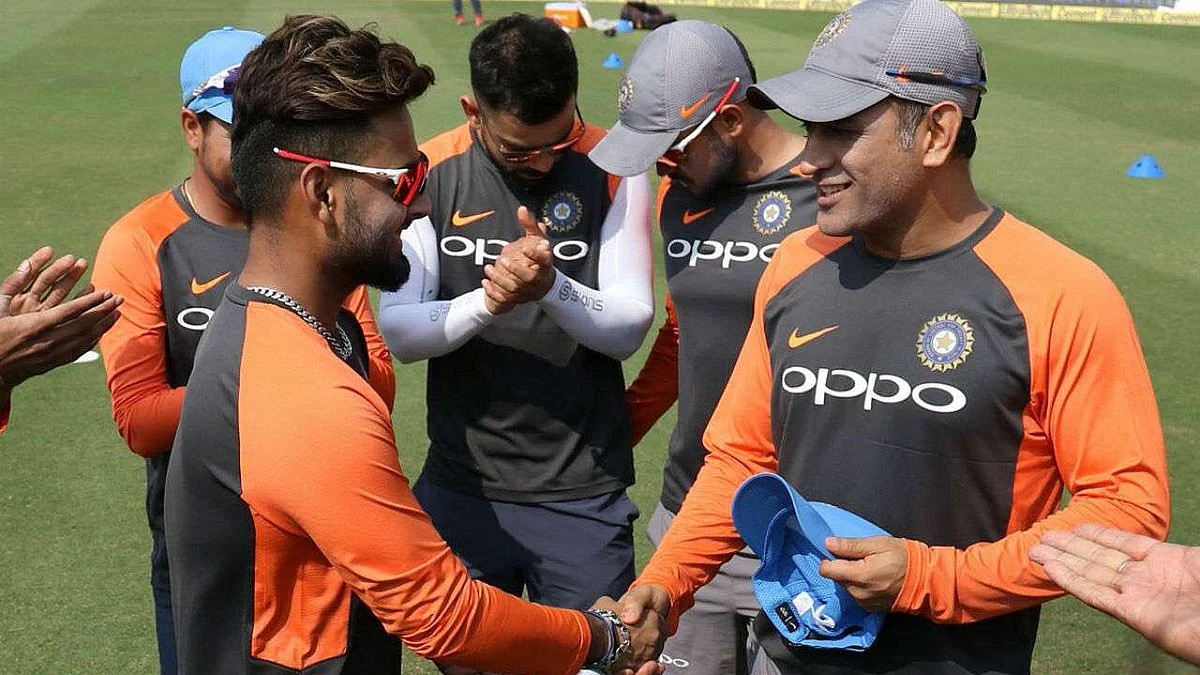 Pant - Dhoni