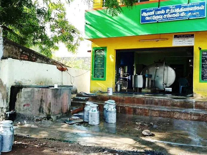 செயல்படாத பால் கூட்டுறவு சங்கங்களைக் கலைக்க வேண்டும்! கறார் காட்டும் அமித் ஷா