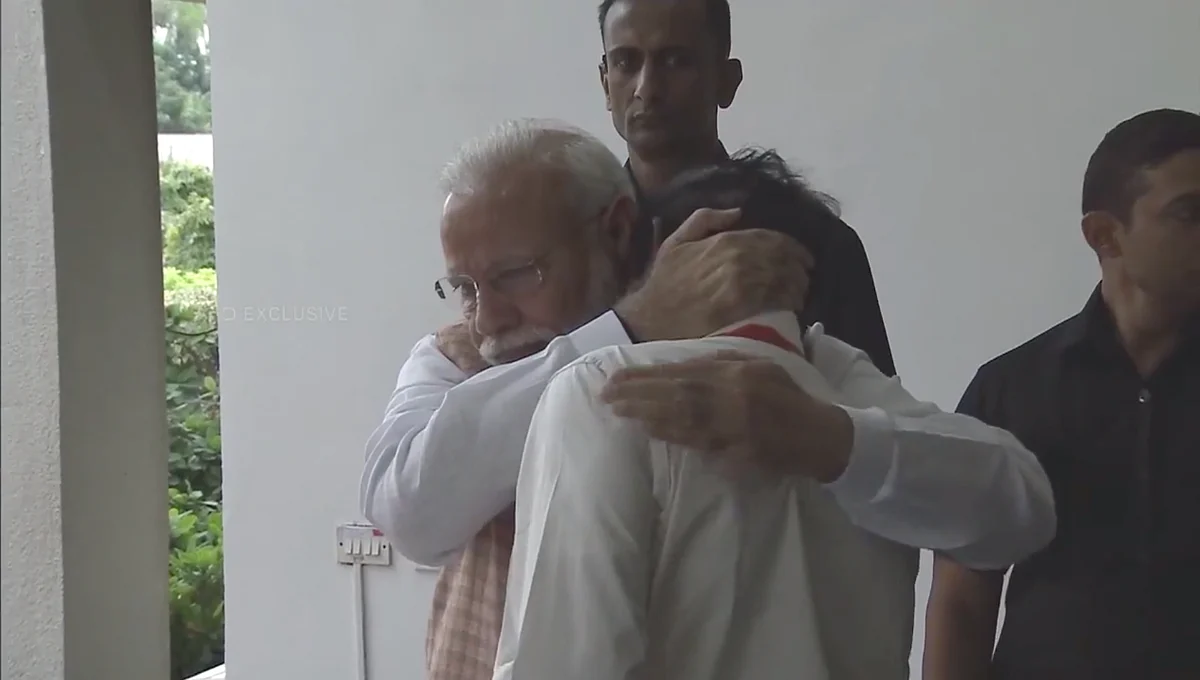 Modi consoles ISRO Chief Sivan