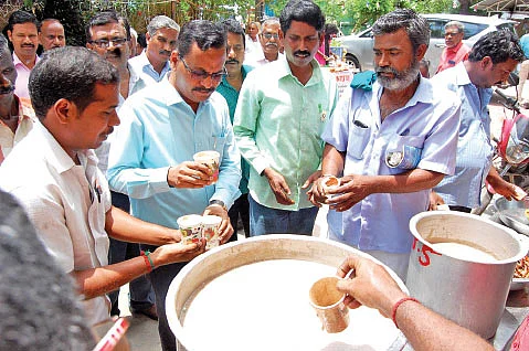 தேநீருக்குப் பதிலாக கேழ்வரகுக்கூழ்