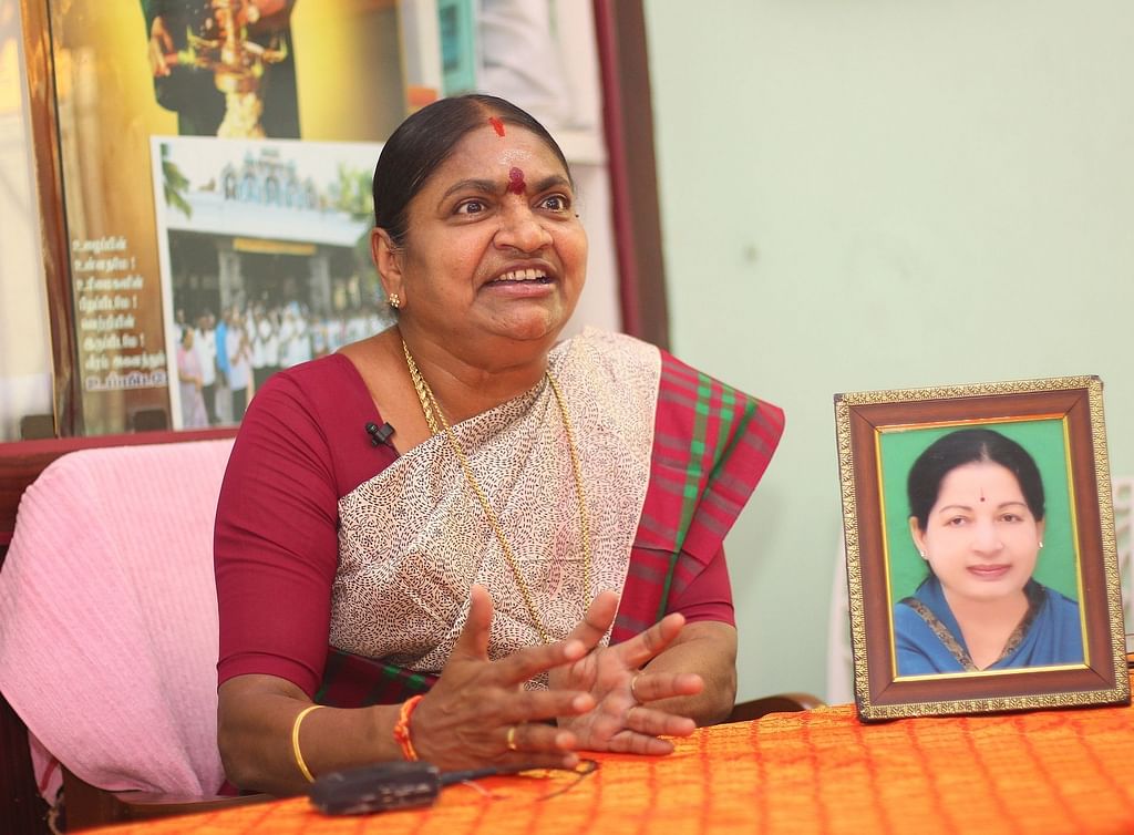 பா.வளர்மதி