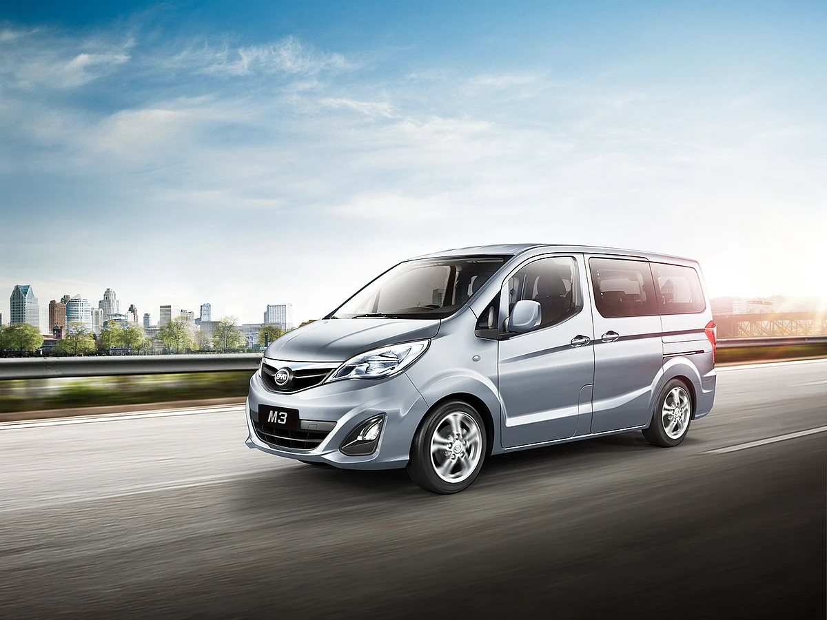 டெஸ்லாவை மிஞ்சும் பேட்டரியோடு இந்தியாவின் முதல் எலெக்ட்ரிக் MPV!
