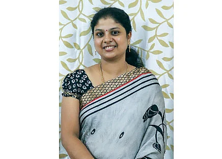 ஷோபனா - குடும்ப நிர்வாகி