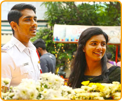 சினிமா விமர்சனம்: சிவப்பு மஞ்சள் பச்சை.