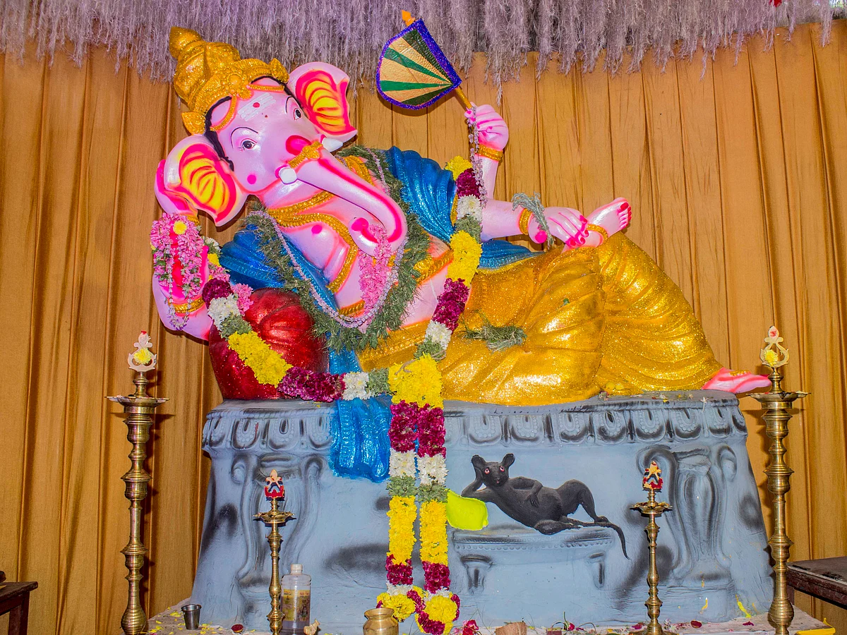 விநாயகர் சதுர்த்தி: `கிறிஸ்துவ
கல்வி நிறுவனம் வெளியிட்ட அறிக்கை';சர்ச்சையை ஏற்படுத்துவதாகப் புகார்!