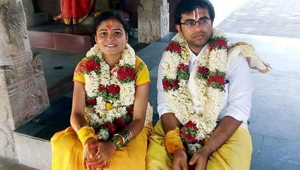 இரண்டாவது மனைவியுடன்
