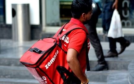 கேஷ் ஆன் டெலிவரி: 800 ரூபாய் உணவு 200 ரூபாய்தான்…ஸொமேட்டோவில் தில்லாலங்கடி! 