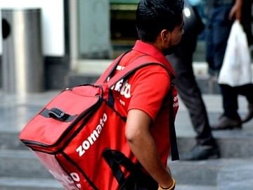 கேஷ் ஆன் டெலிவரி: 800 ரூபாய் உணவு 200 ரூபாய்தான்…ஸொமேட்டோவில் தில்லாலங்கடி! 