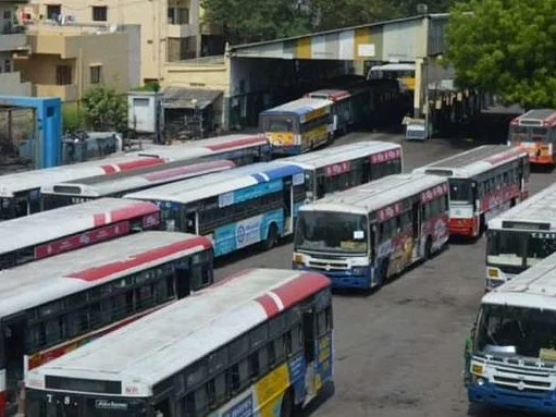 வேலைநிறுத்தம் செய்த போக்குவரத்து ஊழியர்கள்! - கூண்டோடு டிஸ்மிஸ் செய்த தெலங்கானா முதல்வர்