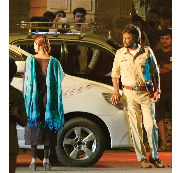 "அரசியல் சூப்பர் ஸ்டாரை என்ன செய்யுமோ என்பதுதான் என் கவலை”
