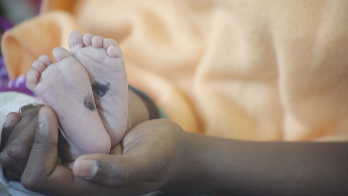 அரிய வகை நோயால் பாதிக்கப்பட்ட 6 மாதக் குழந்தை; உயிர் காக்க தந்தை செய்த செயல்! - நெகிழ்ச்சி சம்பவம்