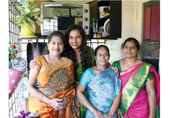 சிந்தனா குழுவினர்...