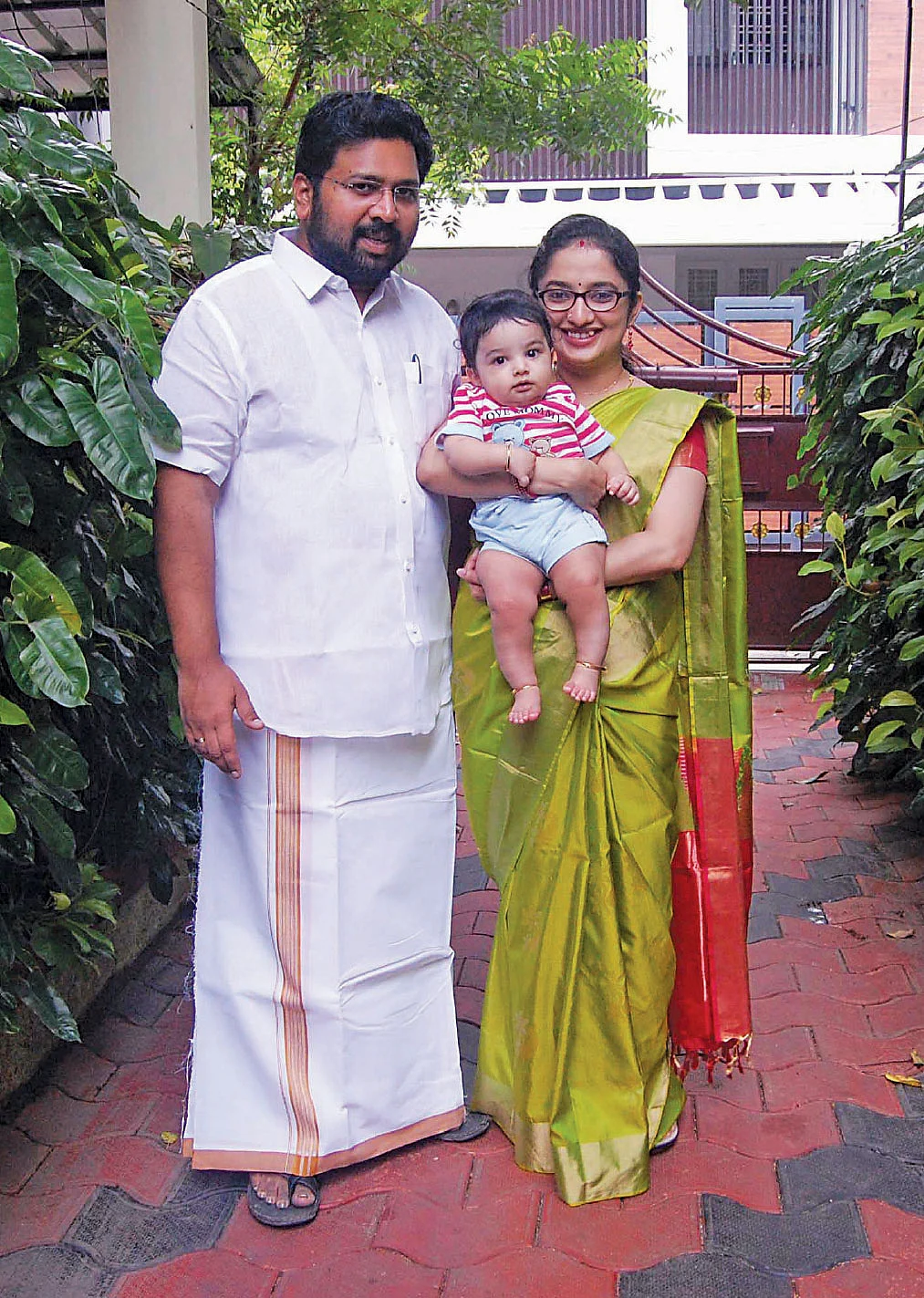 திவ்யா ஐ.ஏ.எஸ்