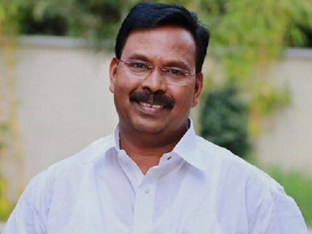 சத்தியமூர்த்தி பவன் மோதல் விவகாரம்; ரூபி மனோகரன் காங்கிரஸிலிருந்து தற்காலிகமாக நீக்கம்!