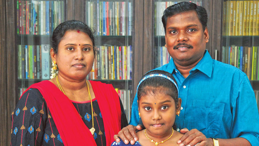 குடும்பத்துடன் யுகபாரதி