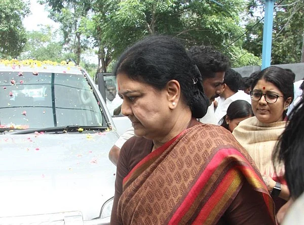 சசிகலா