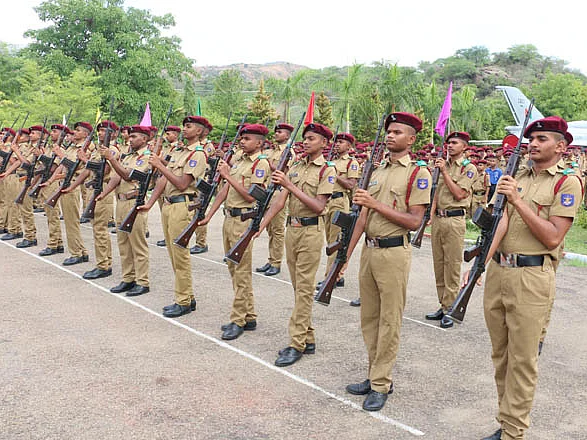 சைனிக் பள்ளிகளில் உங்கள் பிள்ளைகளைச் சேர்க்க விருப்பமா? நுழைவுத்தேர்வுக்கு விண்ணப்பிப்பது எப்படி?