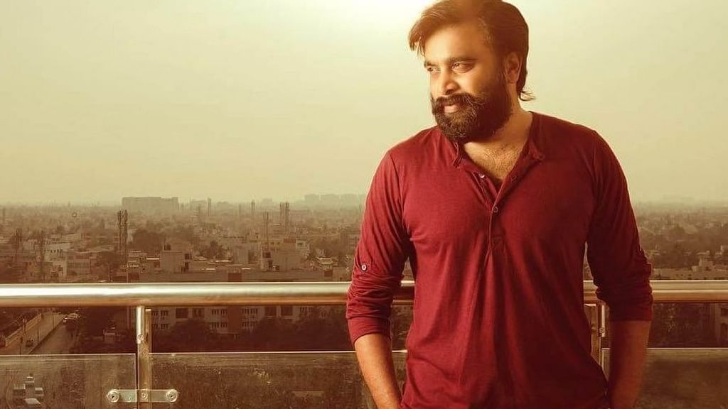 Sasikumar to collaborate with super hit 'Kazhugu' director Sathya Siva |  Tamil Movie News - Times of India