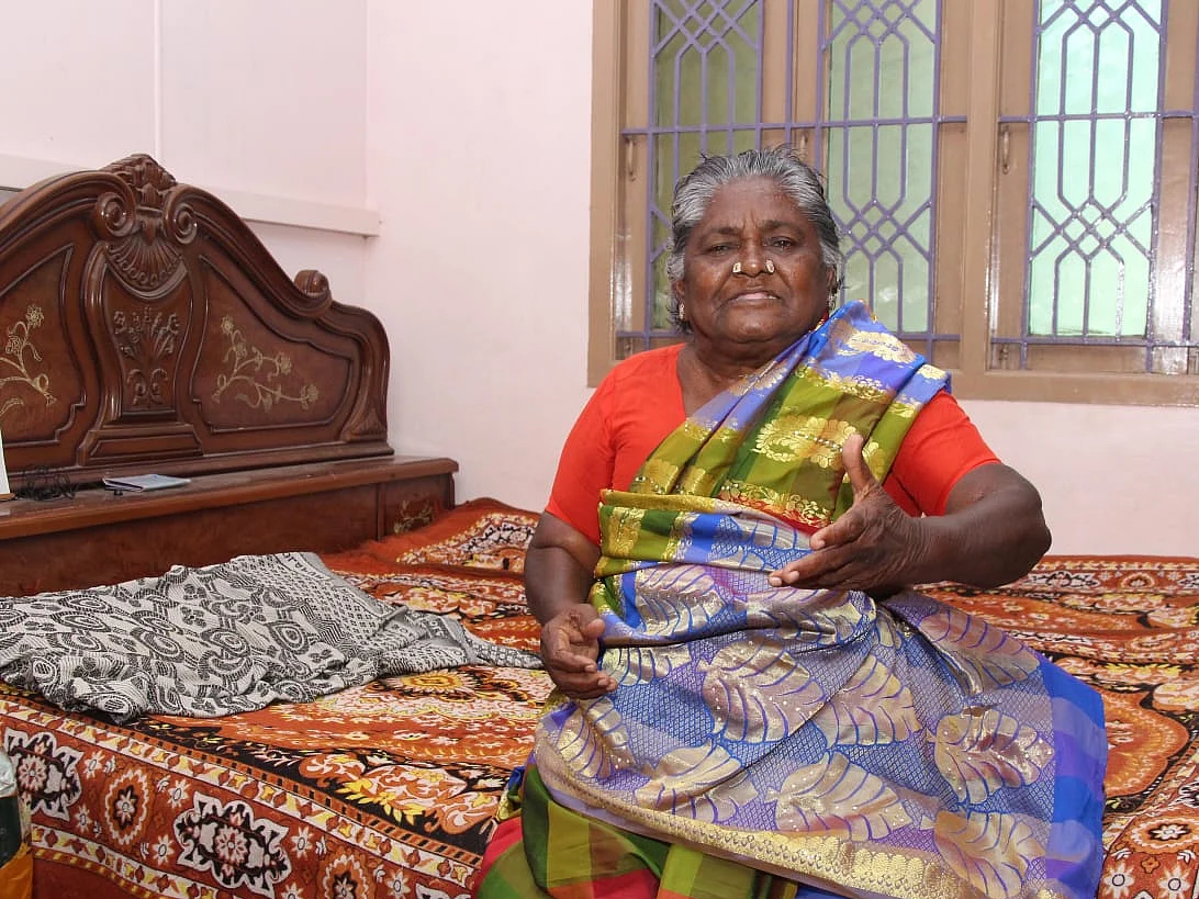 `பரவையை உலகறியச் செய்த இசைப்பறவை!' - மக்கள் இசைக் கலைஞர் பரவை முனியம்மா மறைந்தார்