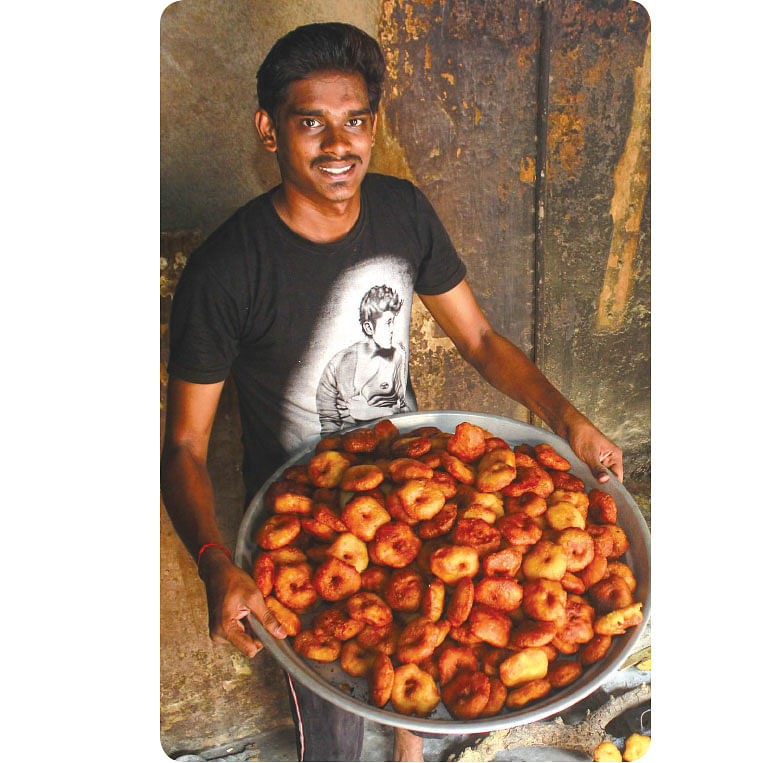 வெள்ளியணை முத்து அதிரசம்