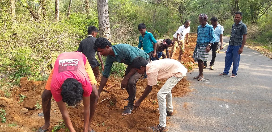 தன்னார்வலர்கள்
