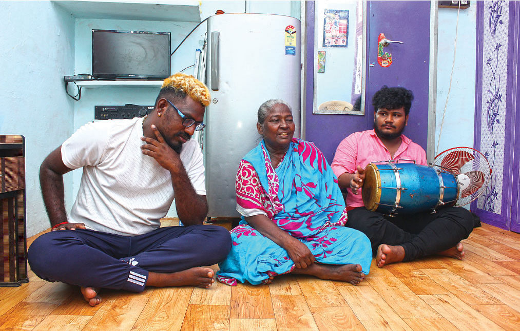 கானாவும் ஒப்பாரியும் களைகட்டும்!