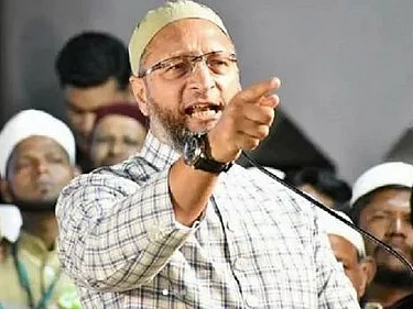 ``இந்தியா யாருக்காவது சொந்தமென்றால், அது திராவிடர்களுக்கும், ஆதிவாசிகளுக்கும்தான்!" - ஒவைசி