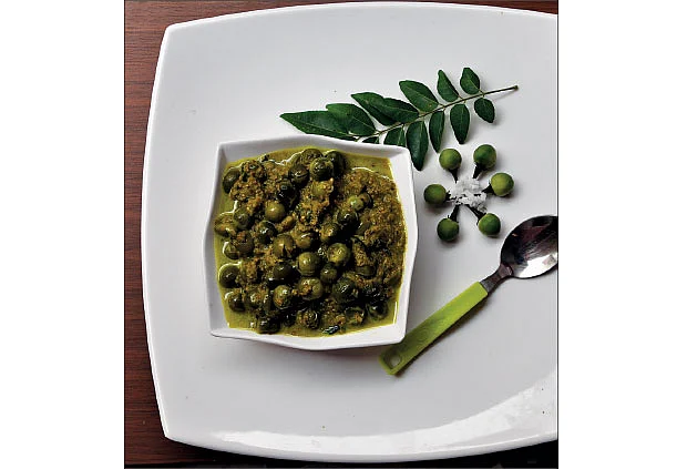 பச்சைச் சுண்டைக்காய் அவியல்
