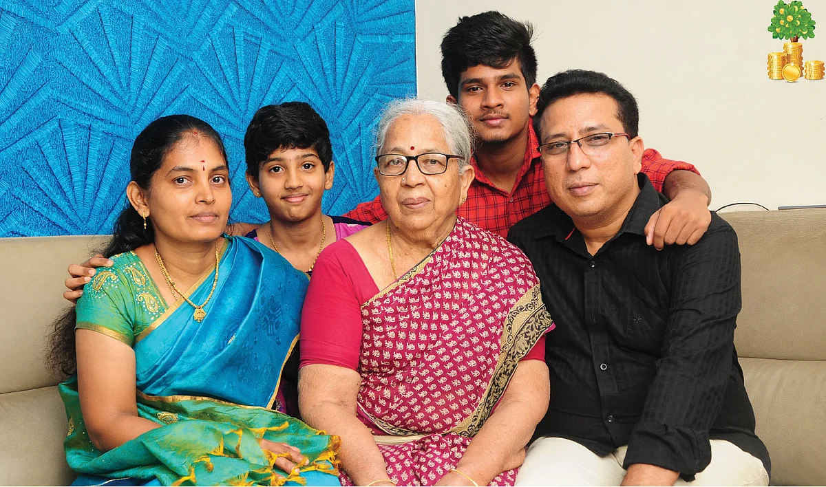 மனைவி ரஷிதா, அம்மா லலிதா, மகன் சிவராஜ் குமார் மற்றும் மகள் ஹரிணியுடன் முதலீட்டாளர் செந்தில்...