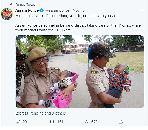 குழந்தைகளை அரவணைத்த பெண் காவலர்கள்