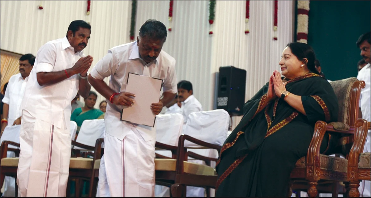உள்ளாட்சி சடுகுடு... ஜெ. பட்டியல் வெளியே - எடப்பாடி பட்டியல் உள்ளே!