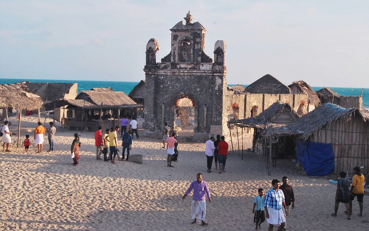 வெளிநாட்டுப் பயணிகள் அதிகளவில் இந்தியாவுக்கு சுற்றுலா வர என்ன காரணம்?