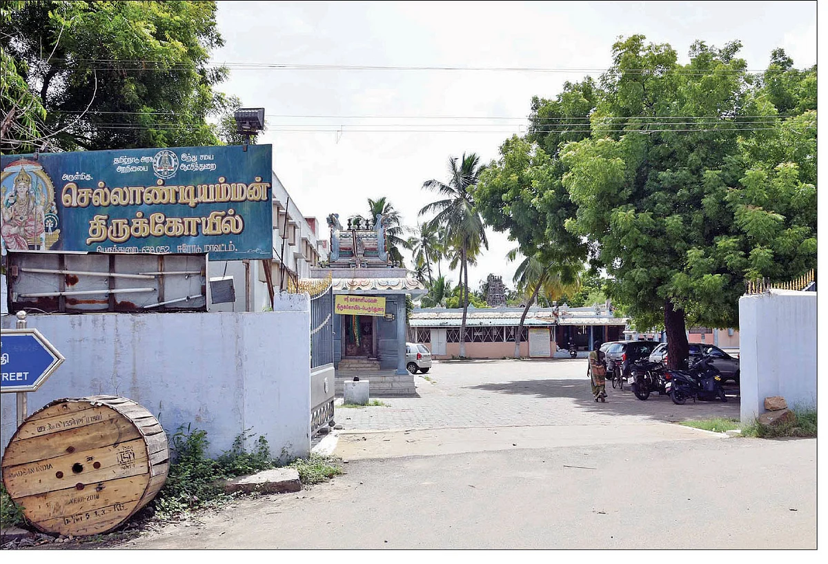 பள்ளி மைதானத்தில் அரசியல் விளையாட்டு!