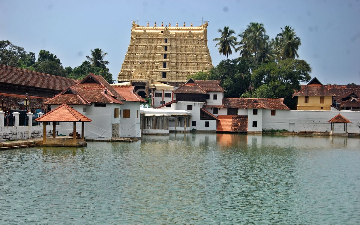 கேரளா:`அரசக்குடும்பத்துக்கு உரிமை உள்ளது!’ - பத்மநாபசுவாமி கோயில் வழக்கில் புதிய உத்தரவு